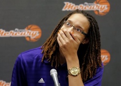 Griner on Being Gay Athlete at Baylor